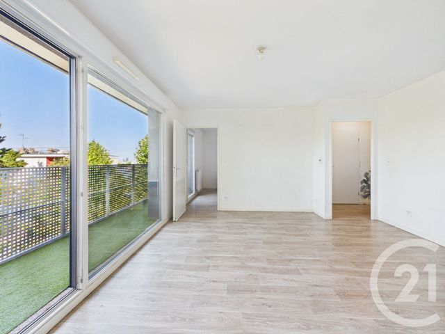 Appartement F2 à vendre - 2 pièces - 44.13 m2 - BAGNEUX - 92 - ILE-DE-FRANCE - Century 21 Far Etoiles
