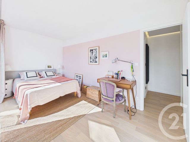 Appartement F4 à vendre - 4 pièces - 110.12 m2 - LE PLESSIS ROBINSON - 92 - ILE-DE-FRANCE - Century 21 Far Etoiles