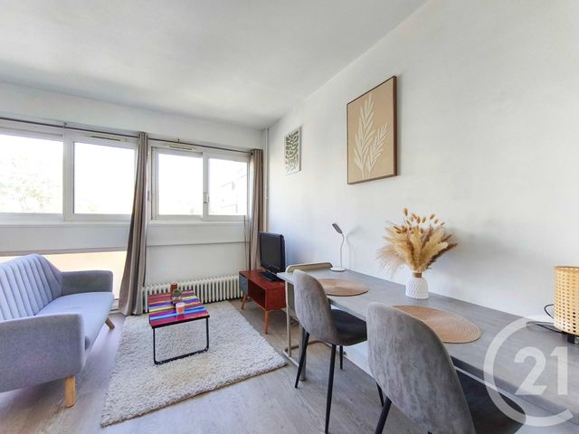 Appartement F1 à louer - 1 pièce - 25.07 m2 - FONTENAY AUX ROSES - 92 - ILE-DE-FRANCE - Century 21 Far Etoiles