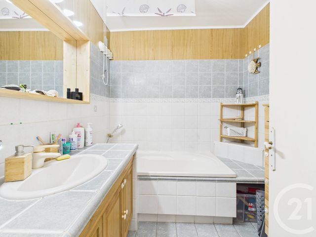 Appartement F3 à vendre - 3 pièces - 60.23 m2 - BAGNEUX - 92 - ILE-DE-FRANCE - Century 21 Far Etoiles