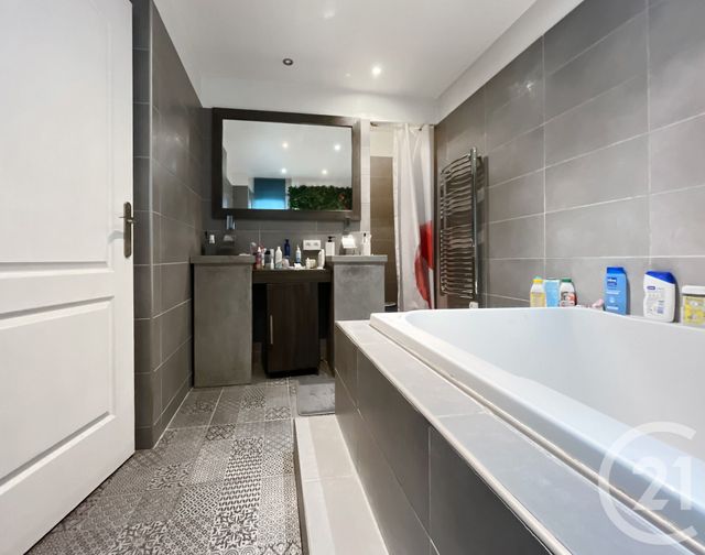 Appartement F5 à vendre - 5 pièces - 119.14 m2 - BAGNEUX - 92 - ILE-DE-FRANCE - Century 21 Far Etoiles