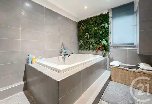 Appartement F5 à vendre - 5 pièces - 119.14 m2 - BAGNEUX - 92 - ILE-DE-FRANCE - Century 21 Far Etoiles