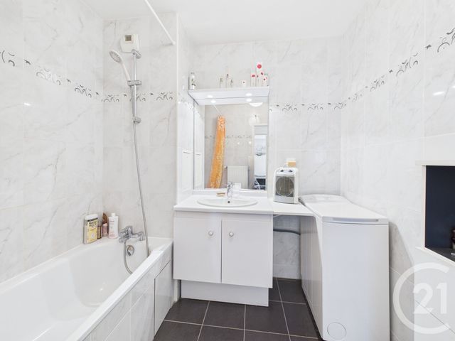 Appartement F3 à vendre - 3 pièces - 61.37 m2 - BAGNEUX - 92 - ILE-DE-FRANCE - Century 21 Far Etoiles