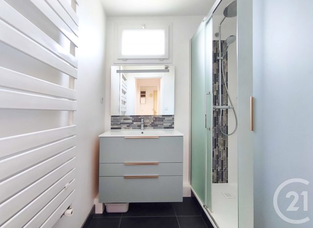 Appartement F3 à vendre - 3 pièces - 62.59 m2 - FONTENAY AUX ROSES - 92 - ILE-DE-FRANCE - Century 21 Far Etoiles