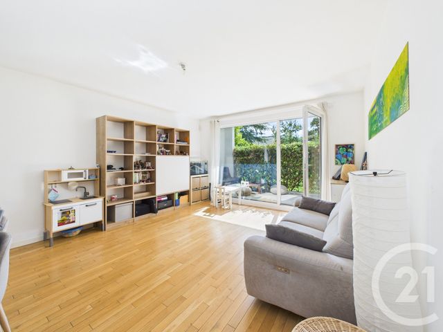 Appartement F3 à vendre - 3 pièces - 64.09 m2 - BAGNEUX - 92 - ILE-DE-FRANCE - Century 21 Far Etoiles