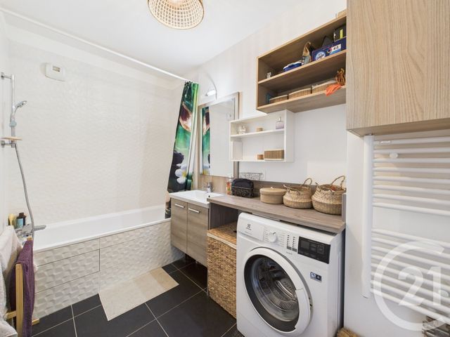 Appartement F3 à vendre - 3 pièces - 64.09 m2 - BAGNEUX - 92 - ILE-DE-FRANCE - Century 21 Far Etoiles