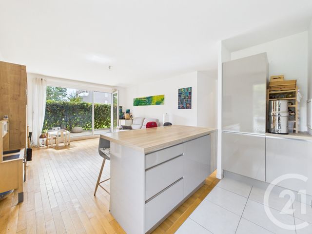 Appartement F3 à vendre - 3 pièces - 64.09 m2 - BAGNEUX - 92 - ILE-DE-FRANCE - Century 21 Far Etoiles