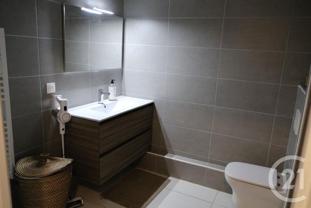 Appartement F1 à louer - 1 pièce - 25.25 m2 - FONTENAY AUX ROSES - 92 - ILE-DE-FRANCE - Century 21 Far Etoiles