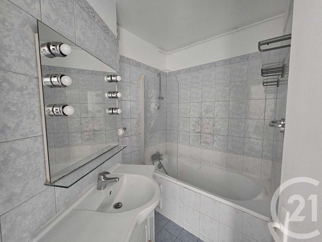Appartement F3 à louer - 3 pièces - 54.19 m2 - LE PLESSIS ROBINSON - 92 - ILE-DE-FRANCE - Century 21 Far Etoiles