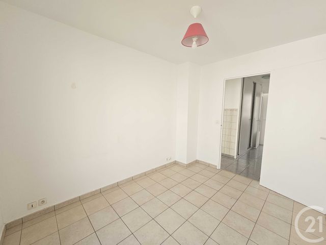 Appartement F3 à louer - 3 pièces - 54.19 m2 - LE PLESSIS ROBINSON - 92 - ILE-DE-FRANCE - Century 21 Far Etoiles