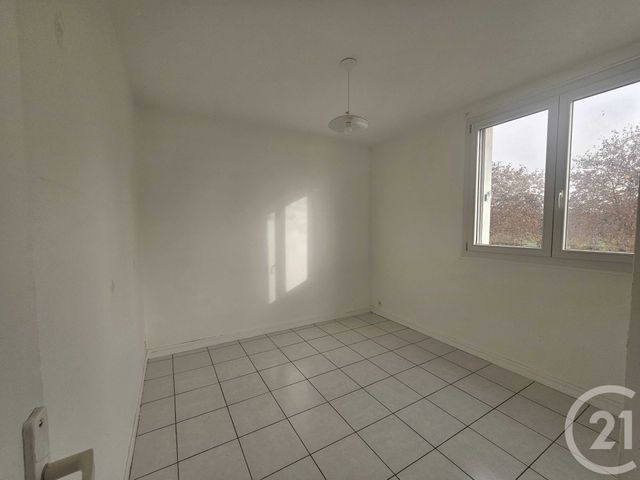 Appartement F3 à louer - 3 pièces - 54.19 m2 - LE PLESSIS ROBINSON - 92 - ILE-DE-FRANCE - Century 21 Far Etoiles