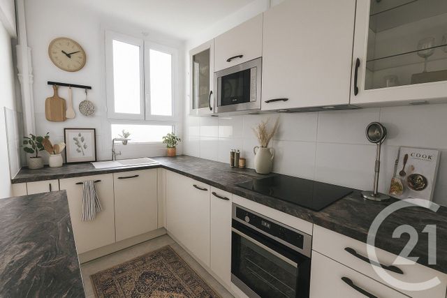 Appartement F2 à louer - 2 pièces - 42.34 m2 - VILLEJUIF - 94 - ILE-DE-FRANCE - Century 21 Far Etoiles