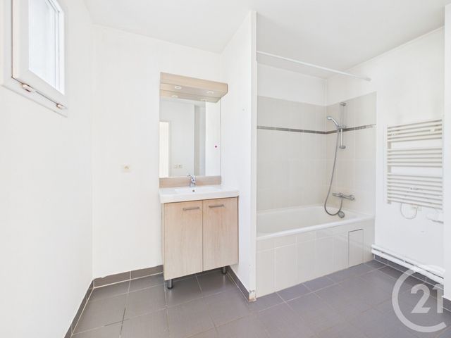 Appartement F2 à vendre - 2 pièces - 46.25 m2 - BAGNEUX - 92 - ILE-DE-FRANCE - Century 21 Far Etoiles