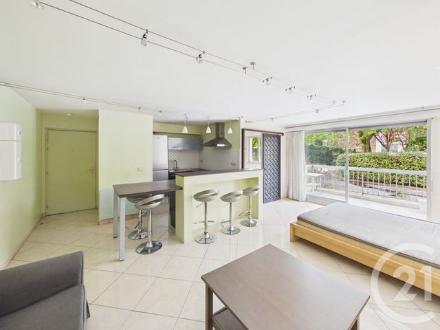 Appartement F1 à vendre - 1 pièce - 37.45 m2 - FONTENAY AUX ROSES - 92 - ILE-DE-FRANCE - Century 21 Far Etoiles